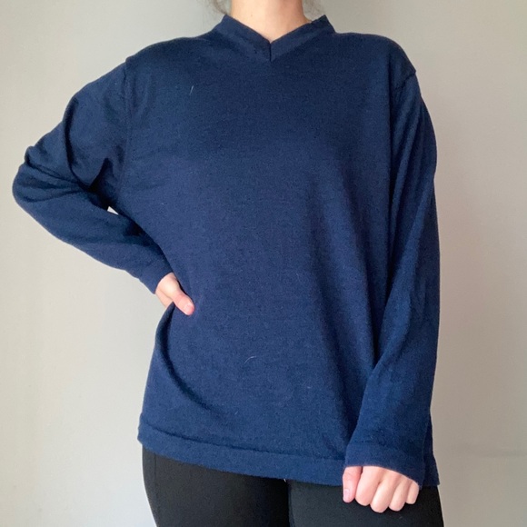 Merino Wool Navy Blue V Neck Classic Knit Sweater - Picture 1 of 6
